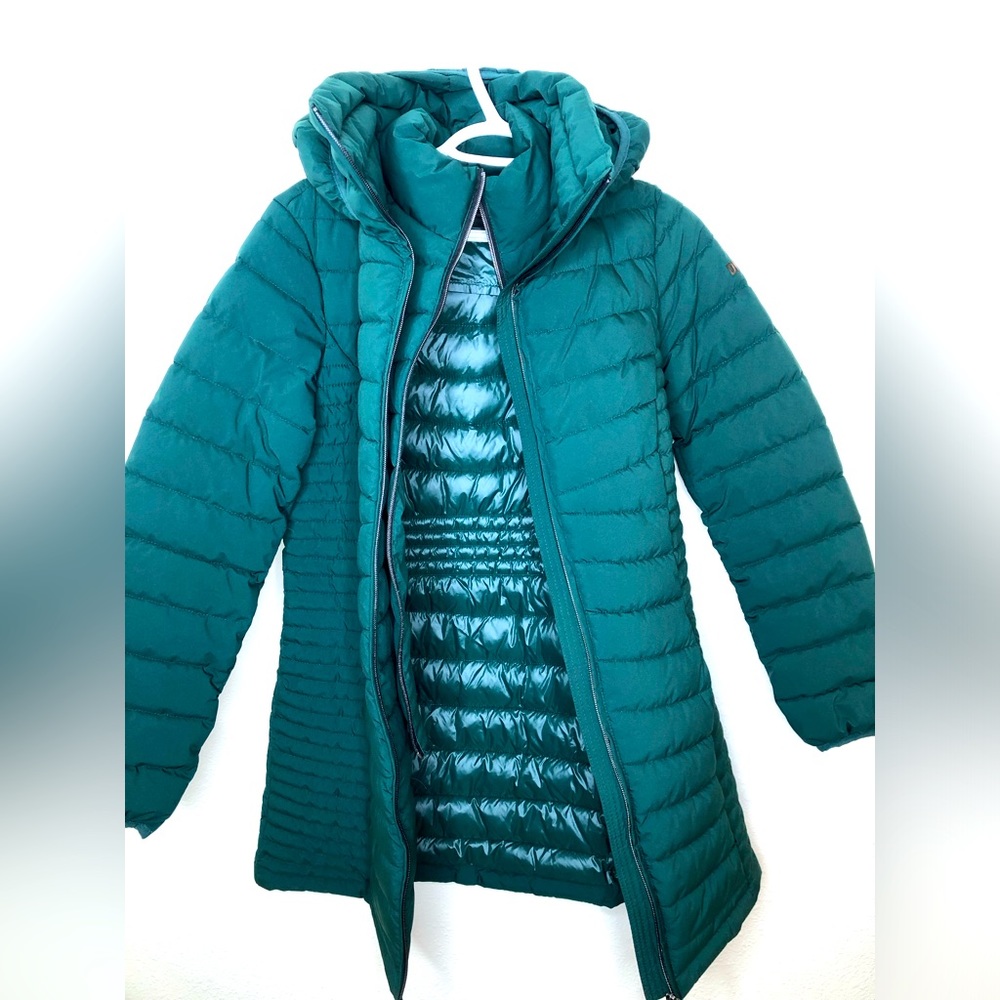 DKNY Women’s Green Puffer Long Jacket— Small— BEAUTIFUL!!